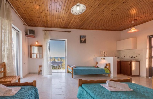 Neromilos Apartment | Jimmy's Sea View Studios