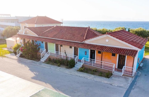 Neromilos Apartment | Jimmy's Sea View Studios