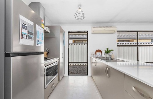 Butler House | Jindee Beach 2km away | Magical memories in Butler