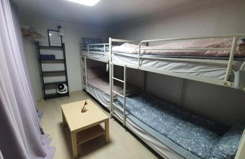 Yongsan-gu House | Jinho's Guest House