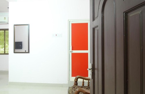 Thirunallar House | JMS Gurukul Guest House
