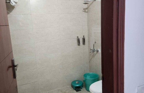 Sector 39 Hotel | JN RESIDENCY