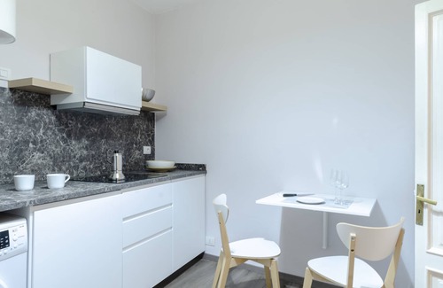 Portofino Apartment | JOIVY Bright 2Br Apt Right Next To The Waterfront