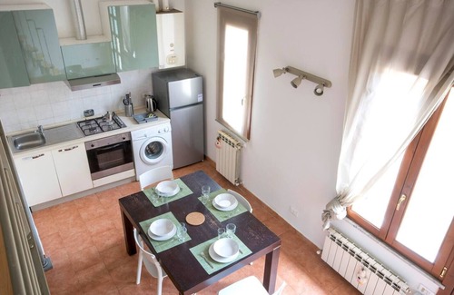 Pisa Apartment | JOIVY Green Terraced House