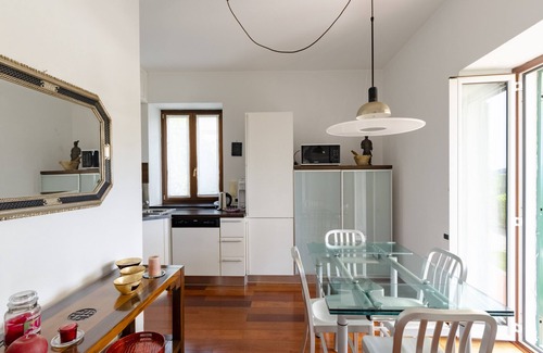 Rapallo Apartment | JOIVY Inviting Flat with Garden and Sea View in Rapallo