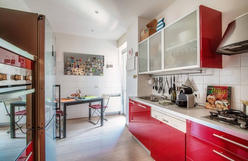 Como Apartment | JOIVY Stylish Suite 52