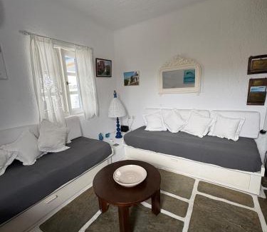 Agios Ioannis Apartment | Jolie seaside maisonette!