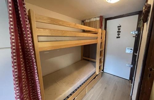 Laveissiere Apartment | joliment décoré, situé en coeur station, exposé sud - FR-1-787-132
