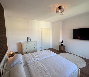 Oberdorla Apartment | JonnysAmWall