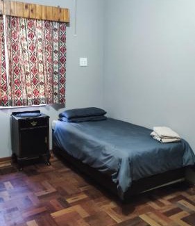 Newcastle House | Jooste Road Self-Catering