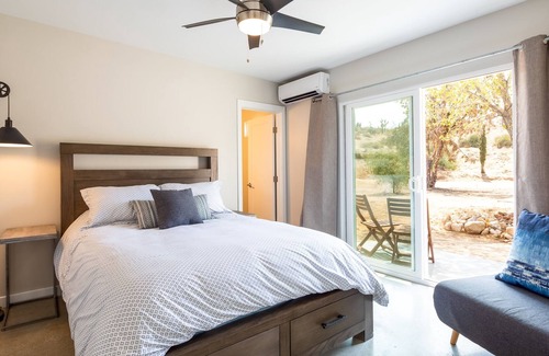 Yucca Valley House | Joshua Tree Retreats - Private Views W/ Hot Tub, Bbq & Fire Pit 3 Bedroom Home by Redawning
