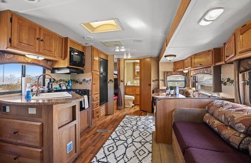 Joshua Tree House | Joshua Tree Village Campground - Glamping Retreat