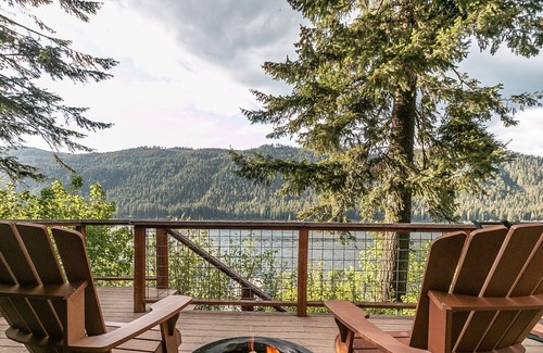 Leavenworth Cabin | Journey's End on Fish Lake