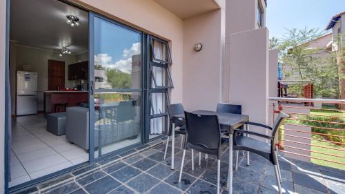 Greater Johannesburg Metropolitan Area Apartment | JoziStay @ Jackal Creek Apartments