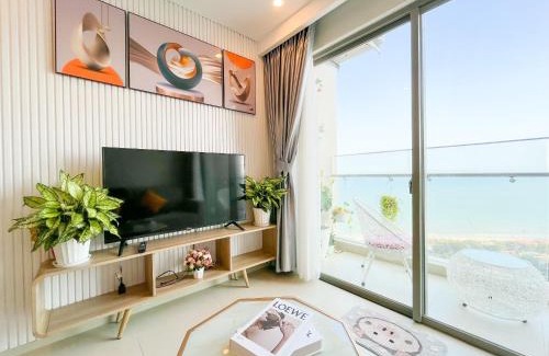 Thang Tam Apartment | Julie's House - The Sóng Vũng Tàu Condotel Căn hộ biển 5 sao hồ bơi vô cực - The Song Vung Tau Condotel 5-star beach view apartment with infinity pool