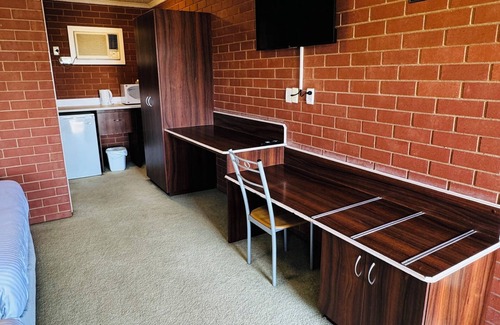 Ashmont Hotel | Junction Motel Wagga