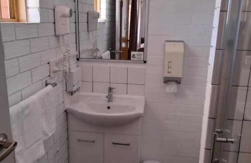 Ashmont Hotel | Junction Motel Wagga