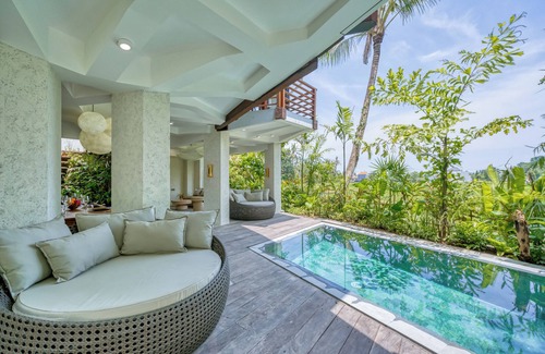 Lodtunduh Villa | Jungle Flower
