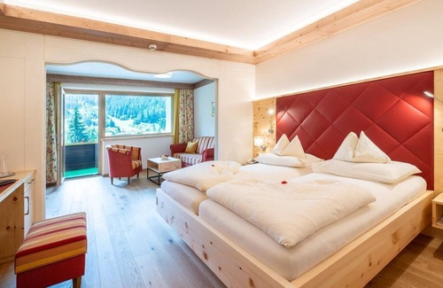 Bad Kleinkirchheim House | Junior Suite breakfast - Thermenwelt Hotel Pulverer