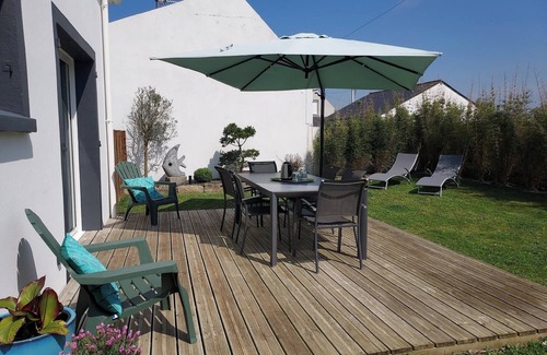 Cleder House | Just a stone's throw from the beach. House completely renovated in 2020, sleeps 6-8.