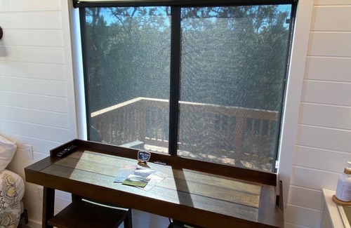 Dripping Springs Cottage | Just minutes away from wine tasting rooms and distilleries
