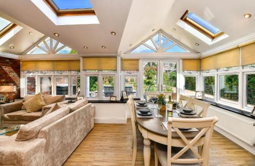 Killay House | Just Stay Wales - Highmead House, Swansea