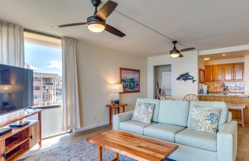 Kahana Apartment | K B M Resorts: Valley Isle Resort Vir-1204, 1 Bedroom, 12th Floor Oceanfront Views and Sunsets Every Night, Includes Rental Car!