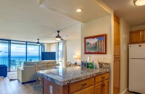 Kahana Apartment | K B M Resorts: Valley Isle Resort Vir-1204, 1 Bedroom, 12th Floor Oceanfront Views and Sunsets Every Night, Includes Rental Car!