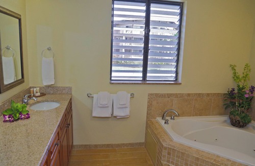Princeville Hotel | Ka'Oi Resort, Princeville Kauai, Hawaii -1 Bed Plus