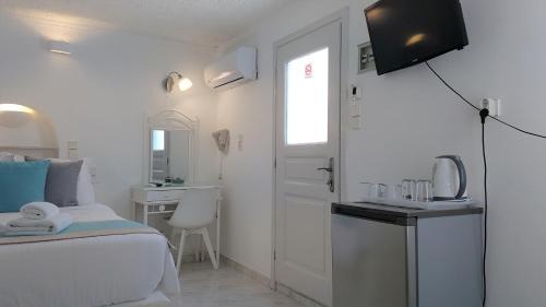 Fira Apartment | Kafieris View