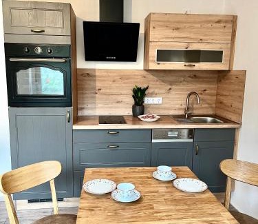 Steinkirchen Apartment | Kahnstübchen Mit NEUEM Innenhof Garten