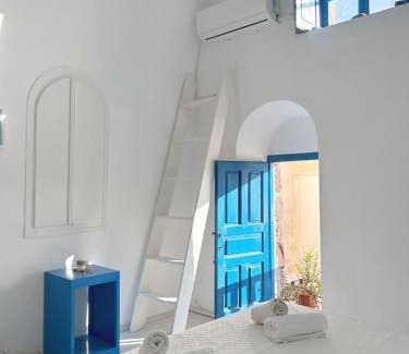 Emporio Apartment | Kalleni Santorini
