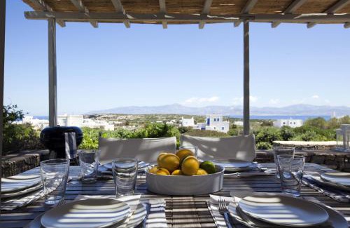 Santa Maria Villa | Kallisti Daphne · Gorgeous Villa - an oasis for 8 people