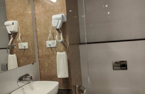 Pilerne Hotel | KAMAT'S DAFFODIL RESORT