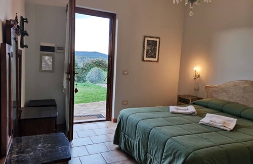Manciano Bed & Breakfast | Kamer B&B op een Heerlijke Vakantieboerderij Nabij Saturnius!