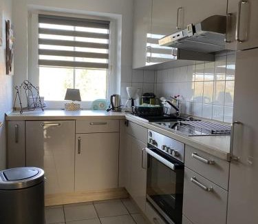 Wenkendorf Apartment | Kamin, Wintergarten & Sonnenterrasse