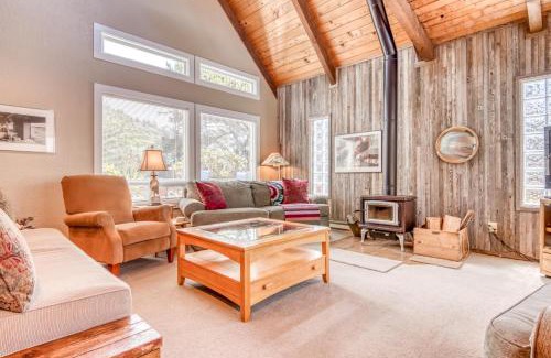 Neskowin House | Kamis Beach House - Meredith Lodging
