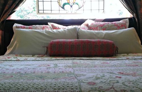 Eastsound Bed & Breakfast | Kangaroo House B&B on Orcas Island