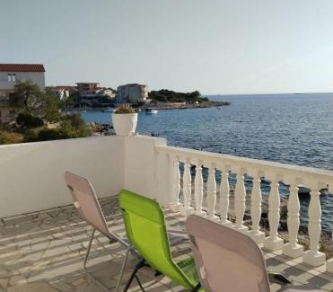 Dvornica Apartment | Kanica seaside apartment Roko 10 m from sea