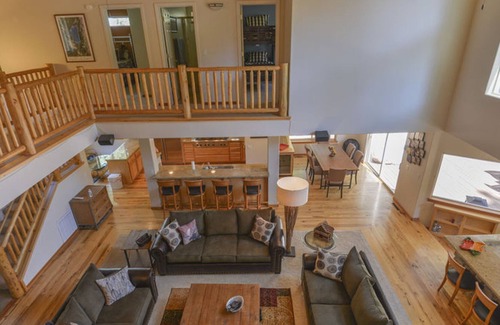 Truckee House | Kantor's Hideout by Tahoe Mountain Properties