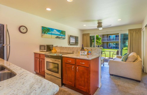 Kapaa Condo | Kapaa 2BR Ground floor, Ocean Breeze Condo with pool! (112-2)