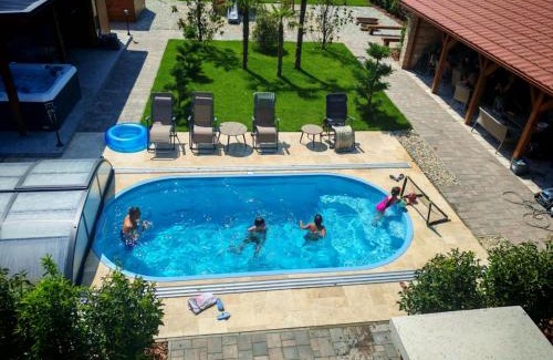 Balatonboglar Apartment | Kapitány MP Art Luxury Apartman
