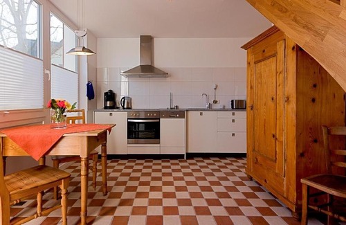 Ostseebad Ahrenshoop Apartment | Kapitänshaus - Atelier