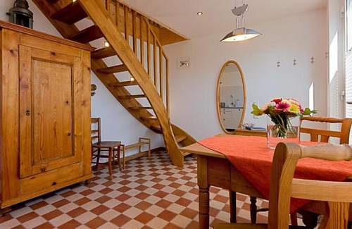Ostseebad Ahrenshoop Apartment | Kapitänshaus - Atelier