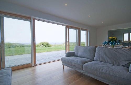 Crantock House | Kareena