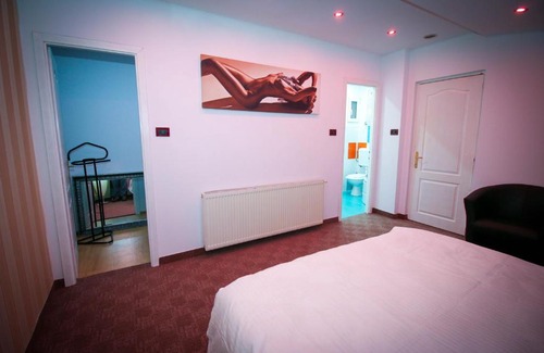 Bucharest City-Centre Apartment | Karma Luxury Room