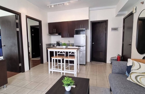 Ugong Condo | Kasara C5 Pasig 2BR 2BA WowHigh Corner Spectacular Views Arcovia SM Tiendesitas