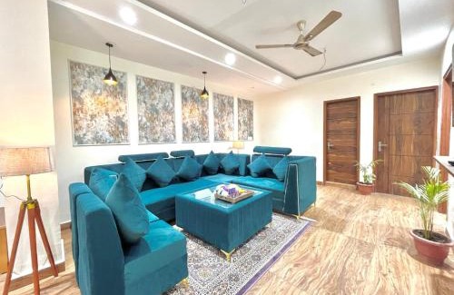Kumarhatti Apartment | Kasauli Vista - A Luxury Resort - Swimming Pool