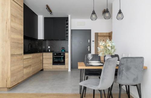 Bytkow Apartment | Katowice Apartament przy Parku Śląskim Bytkowska by Noclegi Renters