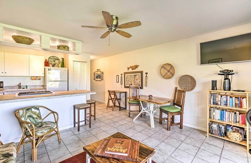 Kaunakakai Apartment | Kaunakakai Escape: Heated Pool & Beach Access